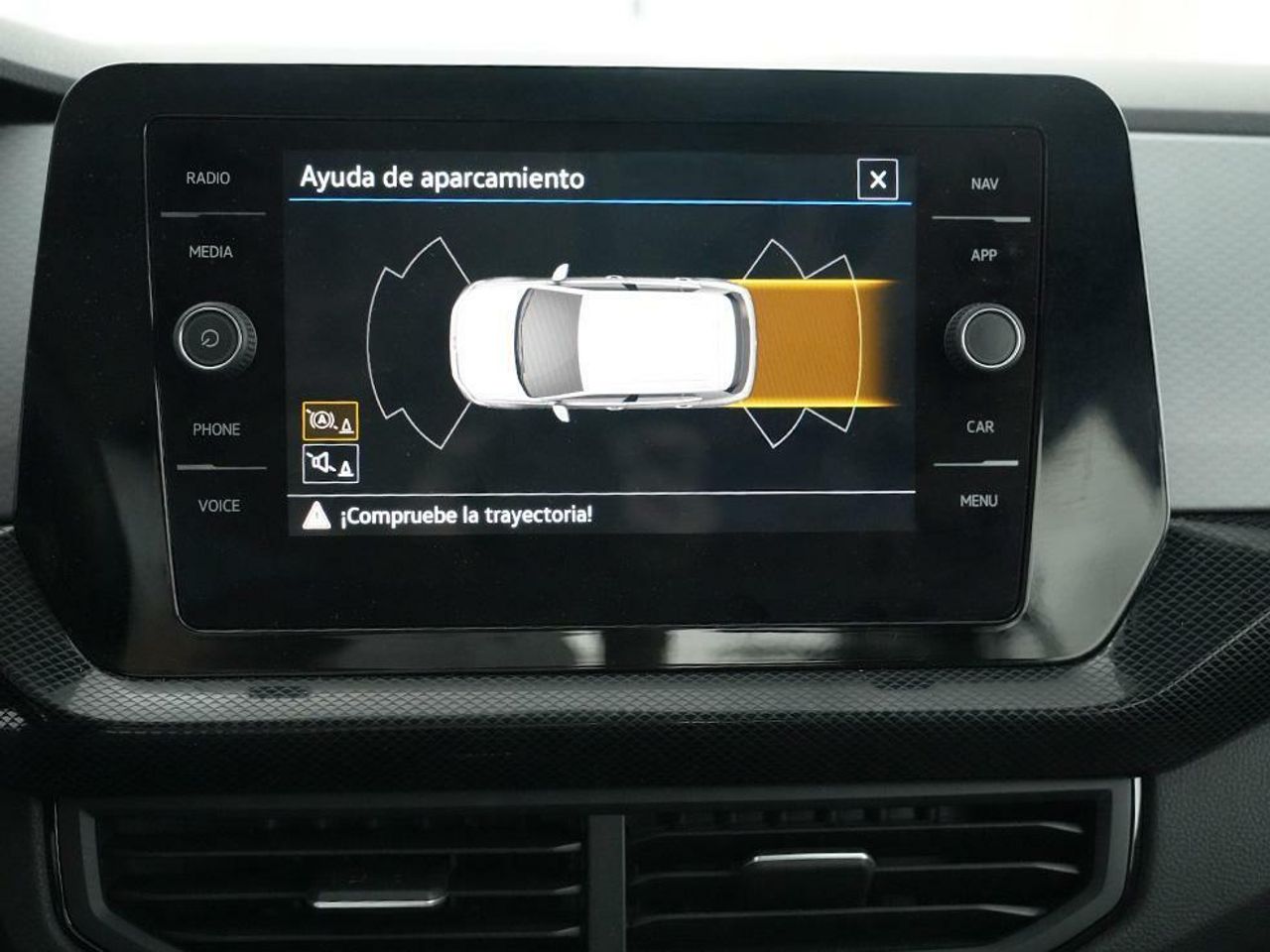 Foto Volkswagen T-Cross 10