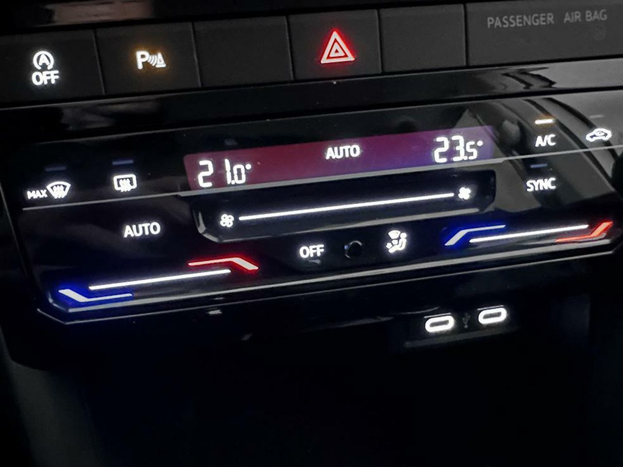 Foto Volkswagen T-Cross 14