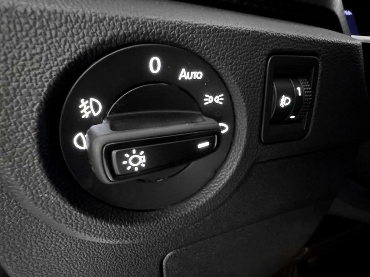 Foto Volkswagen T-Cross 16