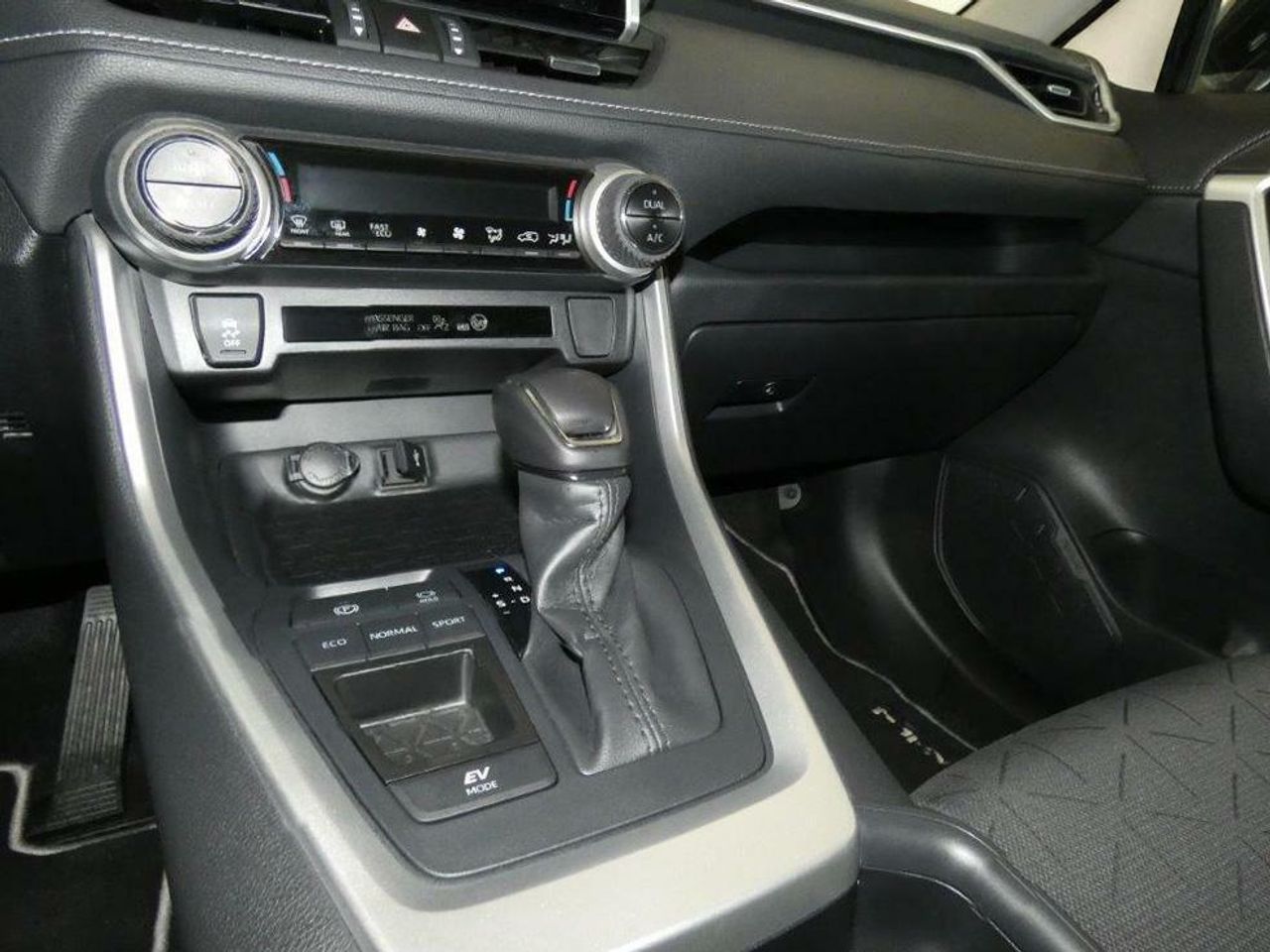Foto Toyota Rav4 11