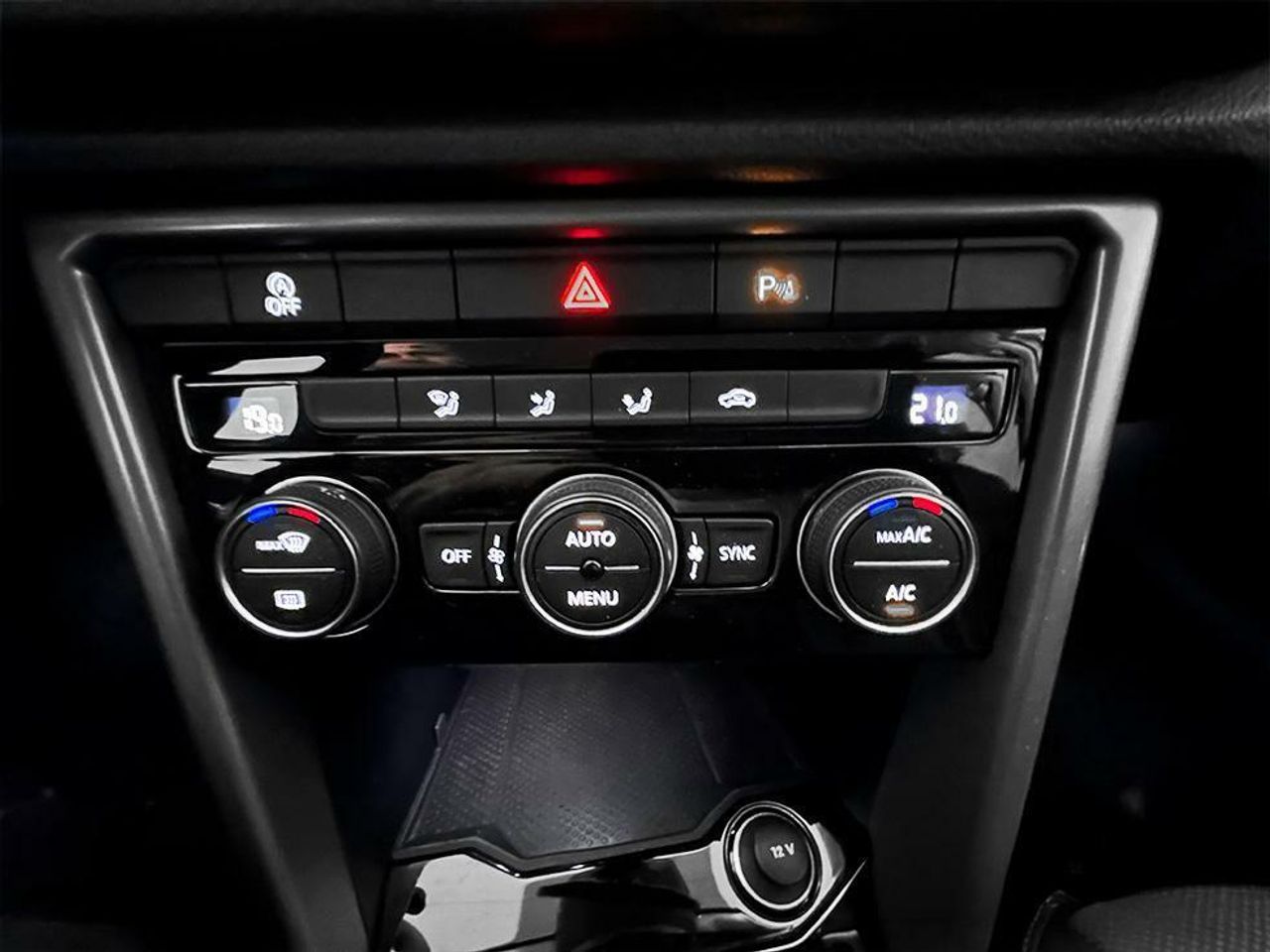 Foto Volkswagen T-Roc 11