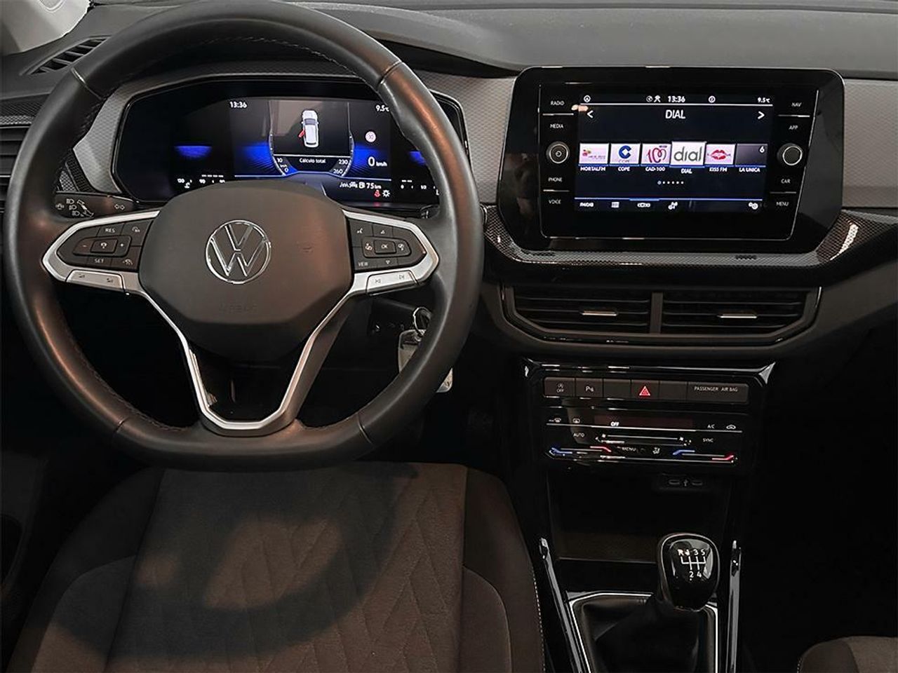 Foto Volkswagen T-Cross 9