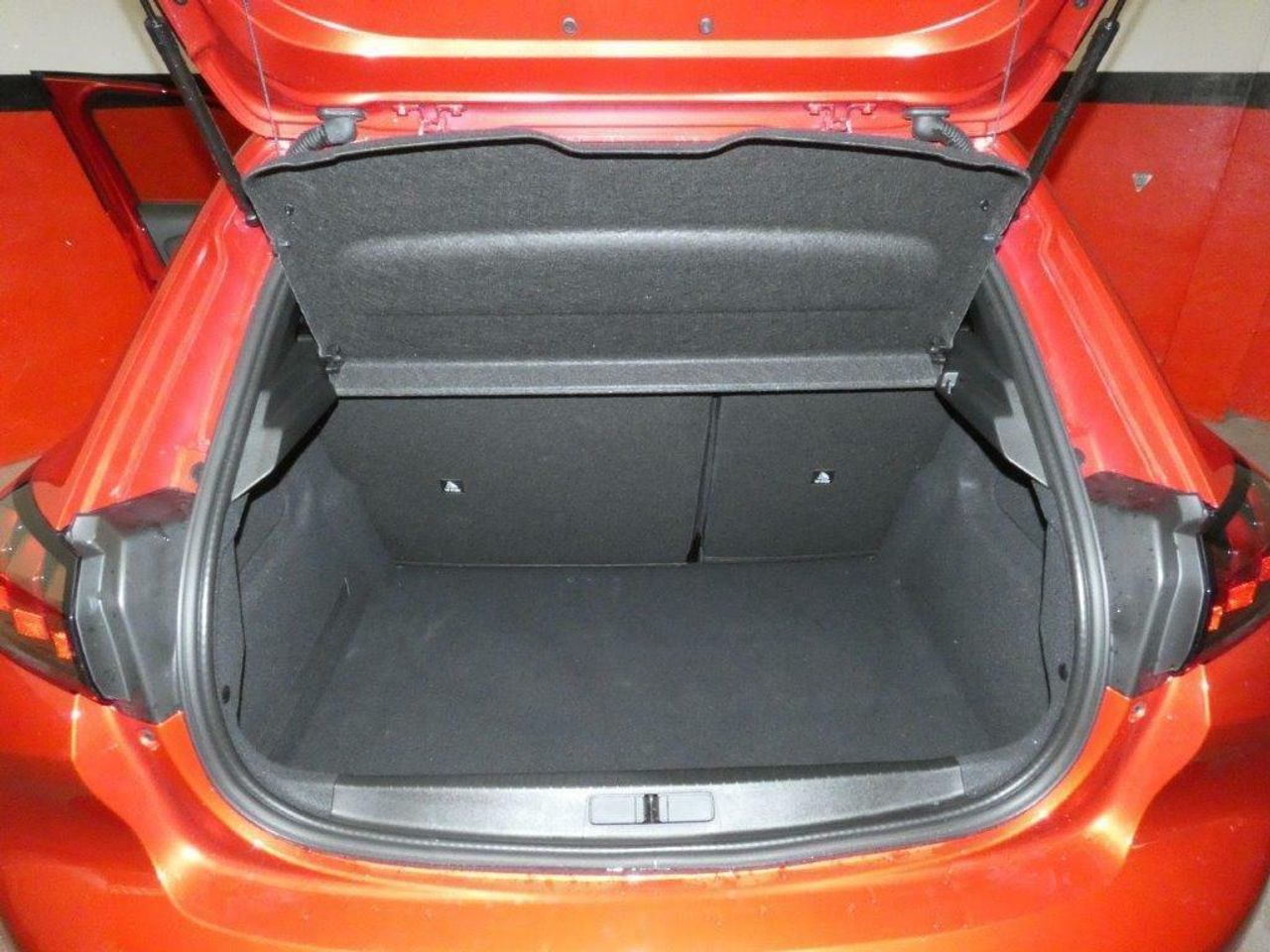 Foto Peugeot 208 15