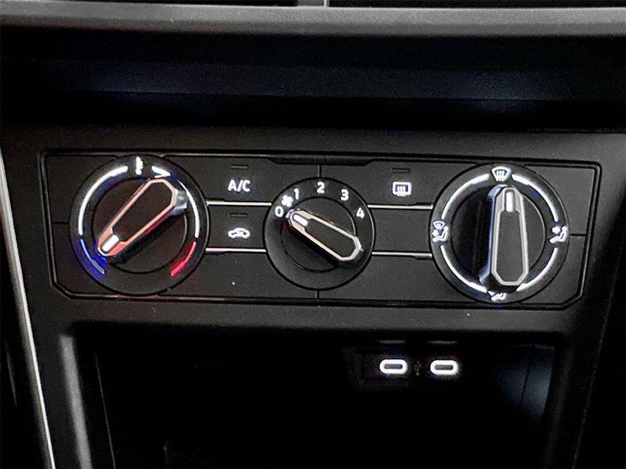 Foto Volkswagen Polo 14