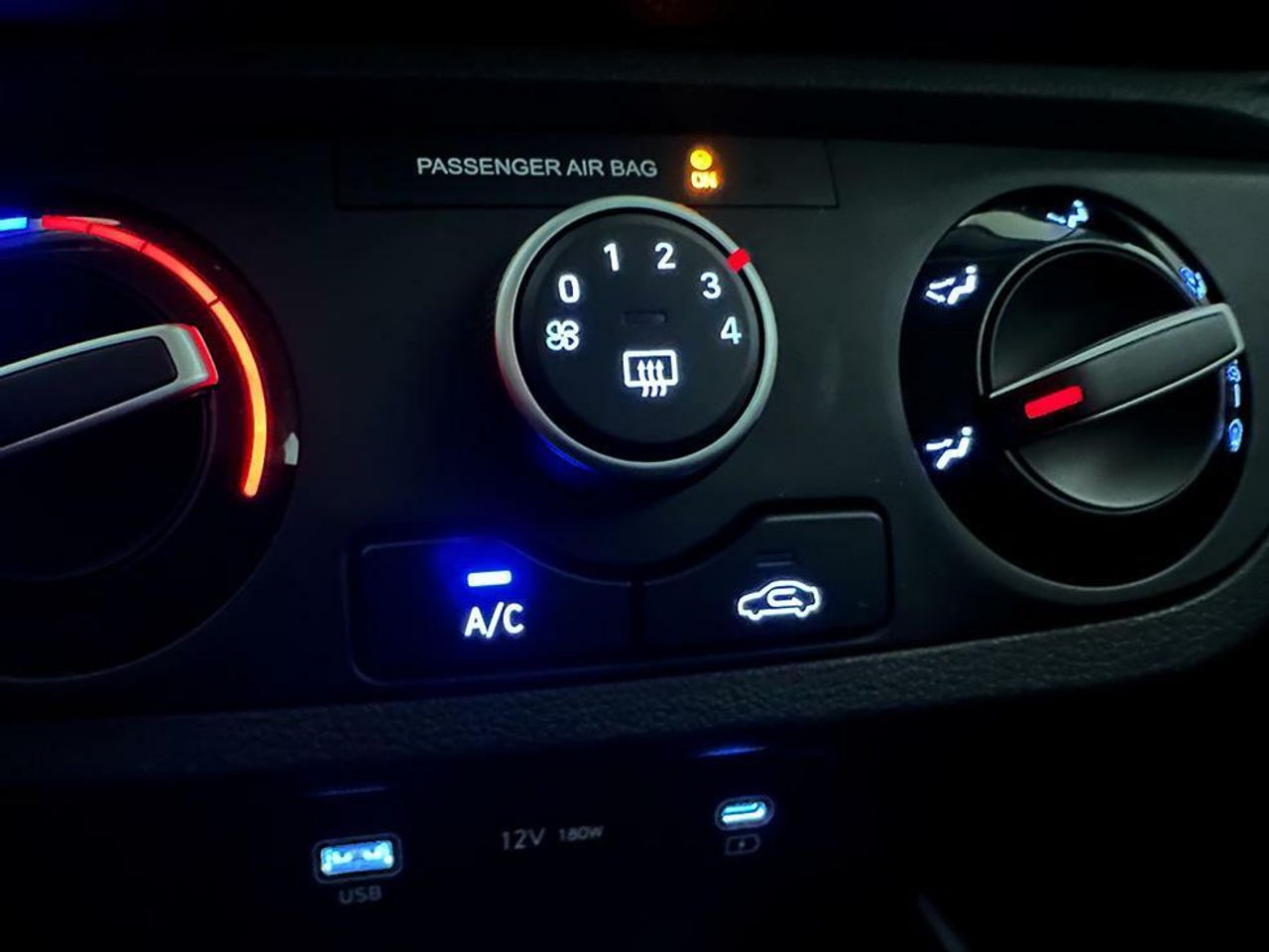 Foto Hyundai i10 11