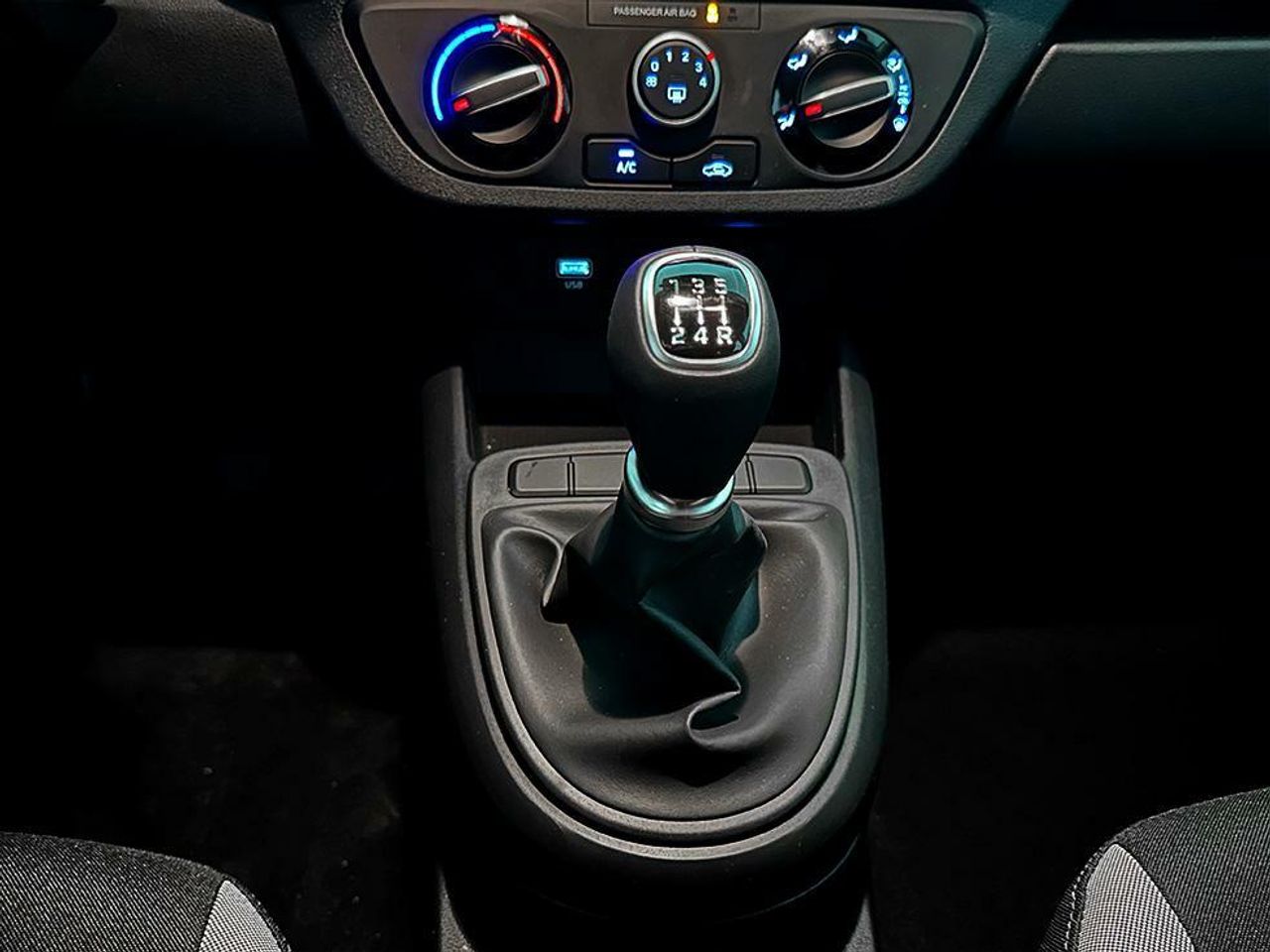 Foto Hyundai i10 13