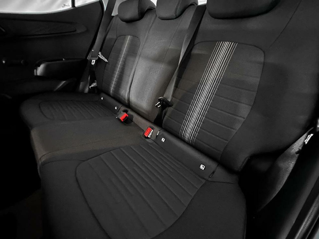 Foto Hyundai i10 16