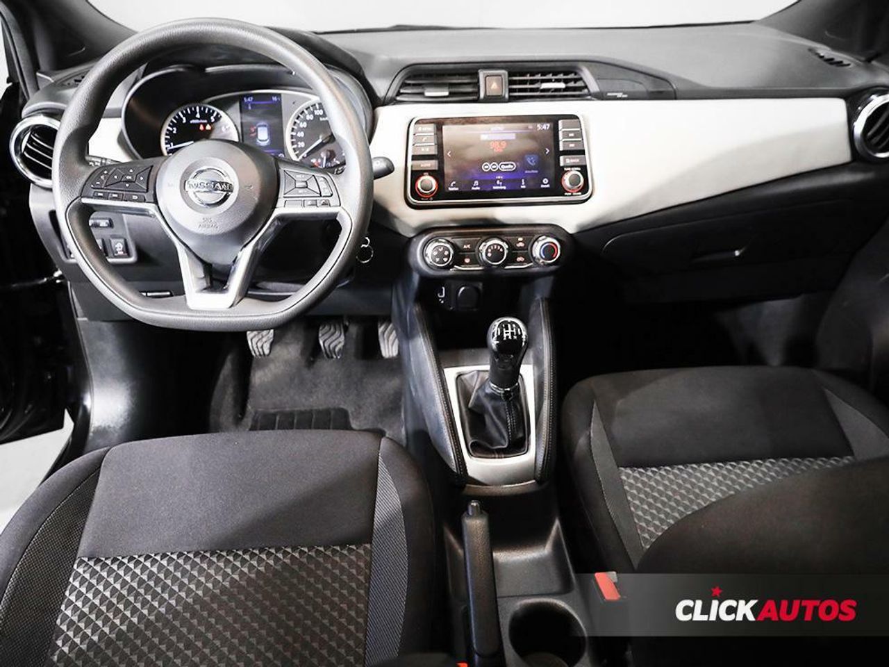 Foto Nissan Micra 5