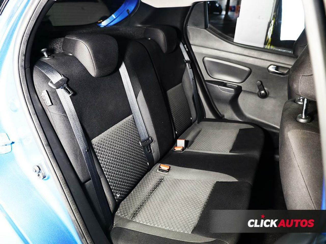 Foto Nissan Micra 11