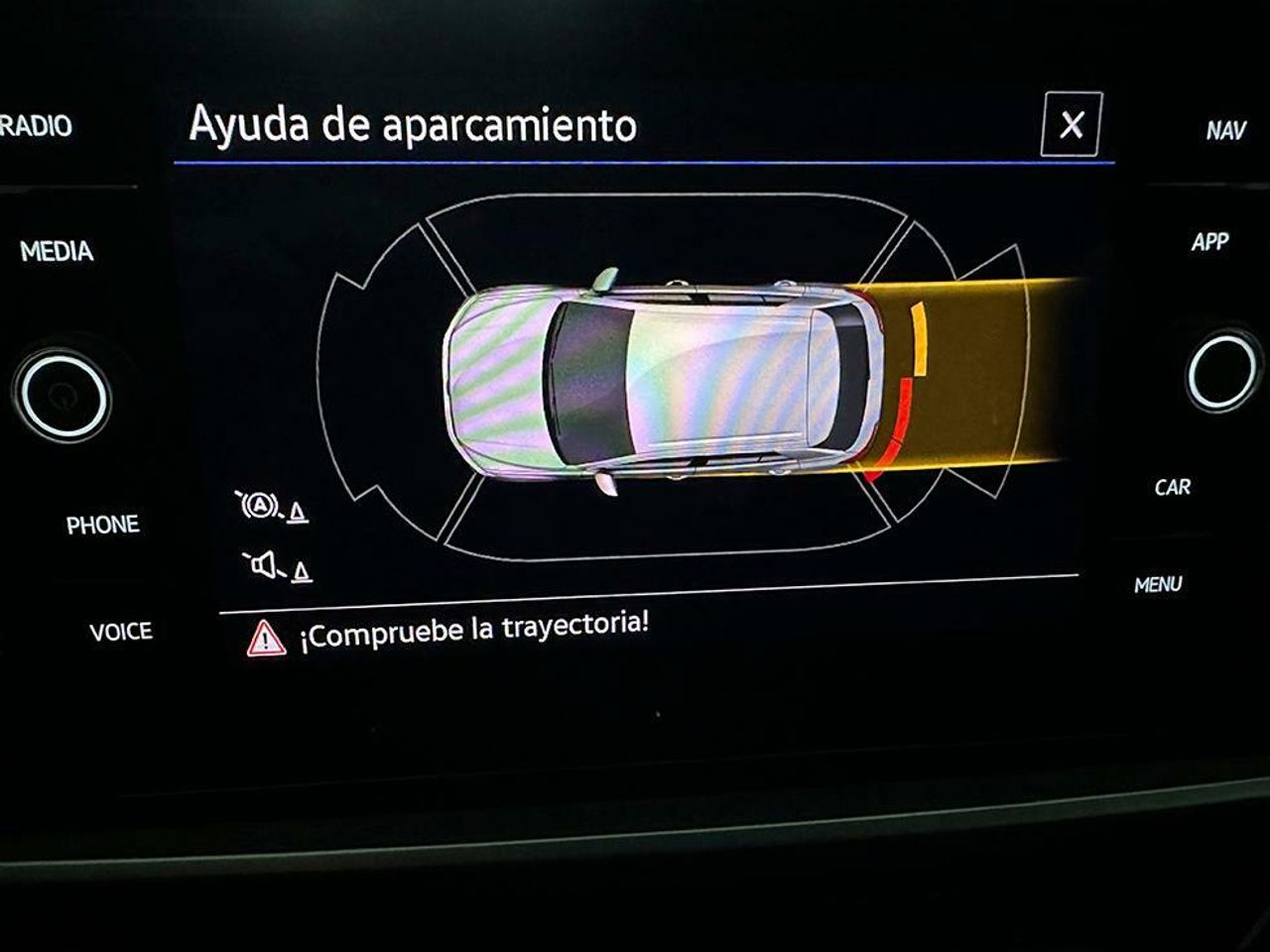 Foto Volkswagen T-Roc 13
