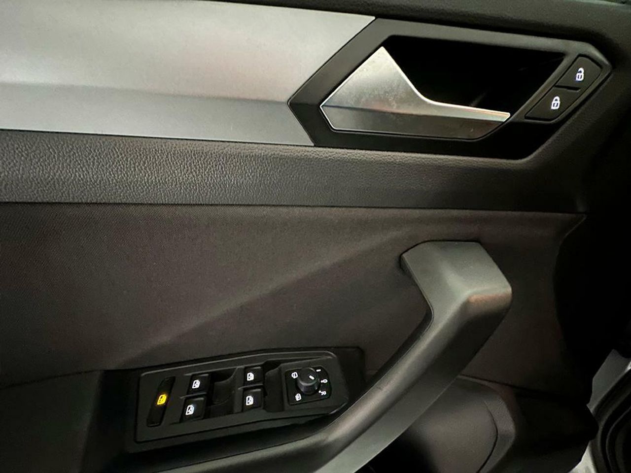 Foto Volkswagen T-Roc 19