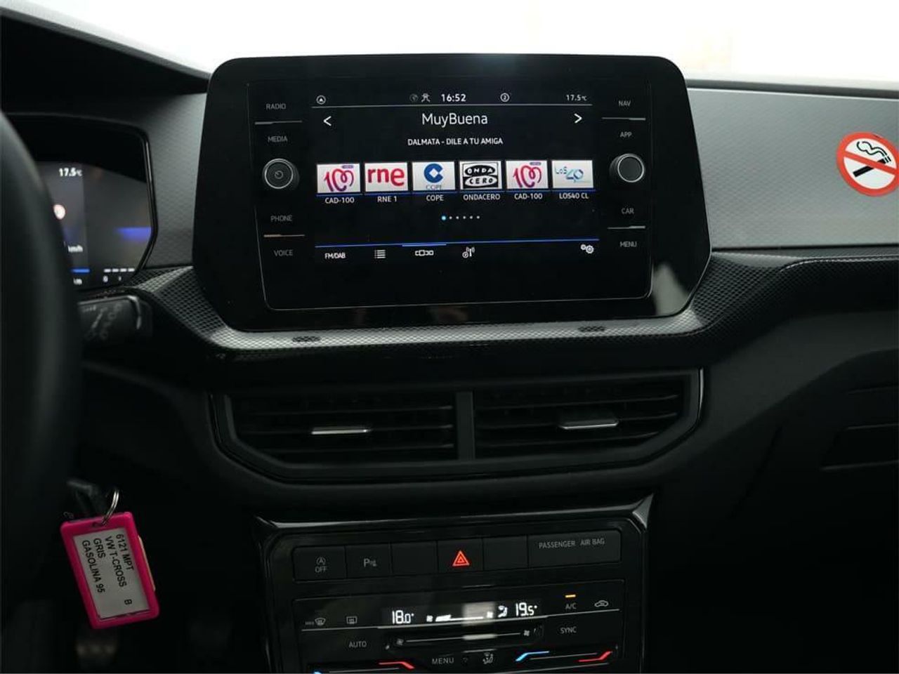 Foto Volkswagen T-Cross 12