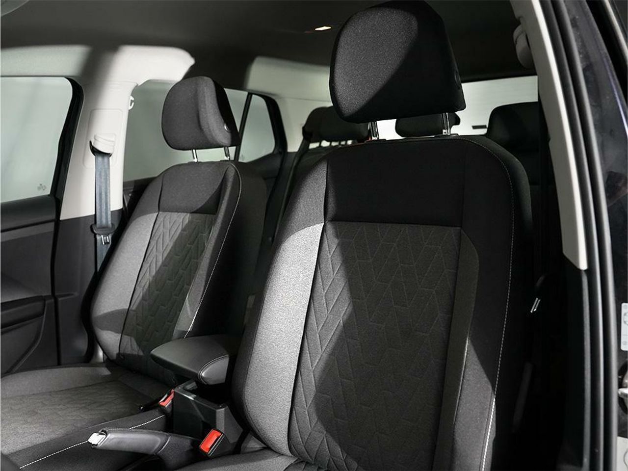 Foto Volkswagen T-Cross 21