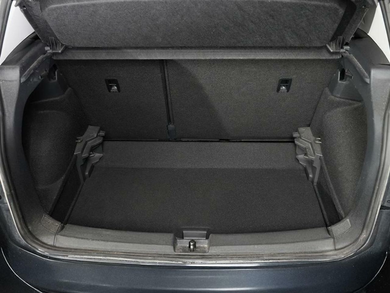 Foto Volkswagen T-Cross 23