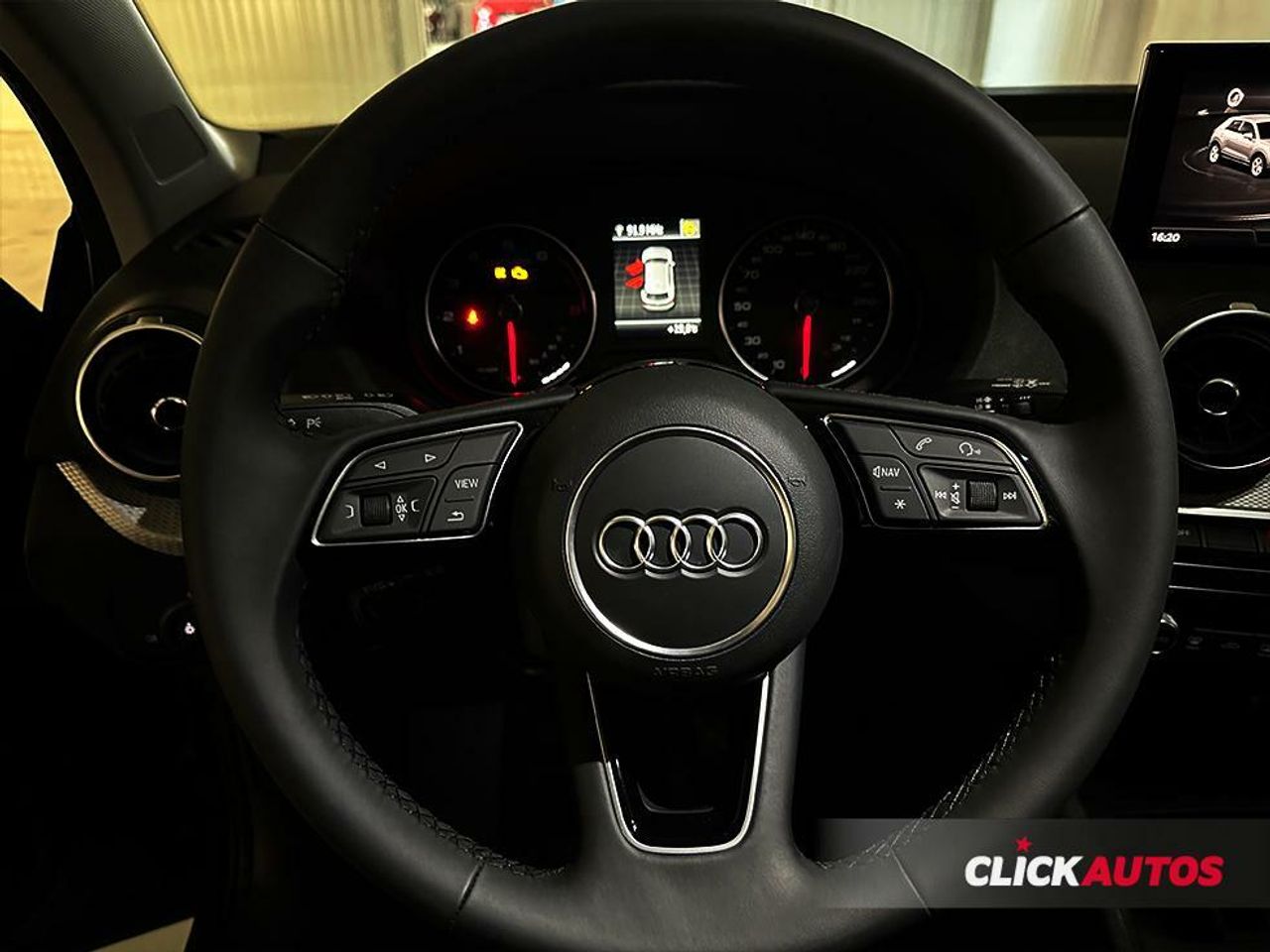 Foto Audi Q2 8