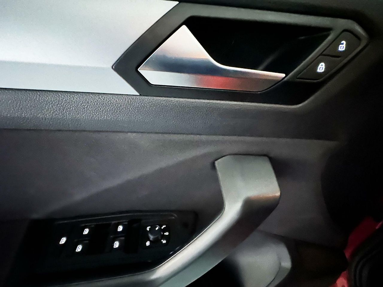 Foto Volkswagen T-Roc 21