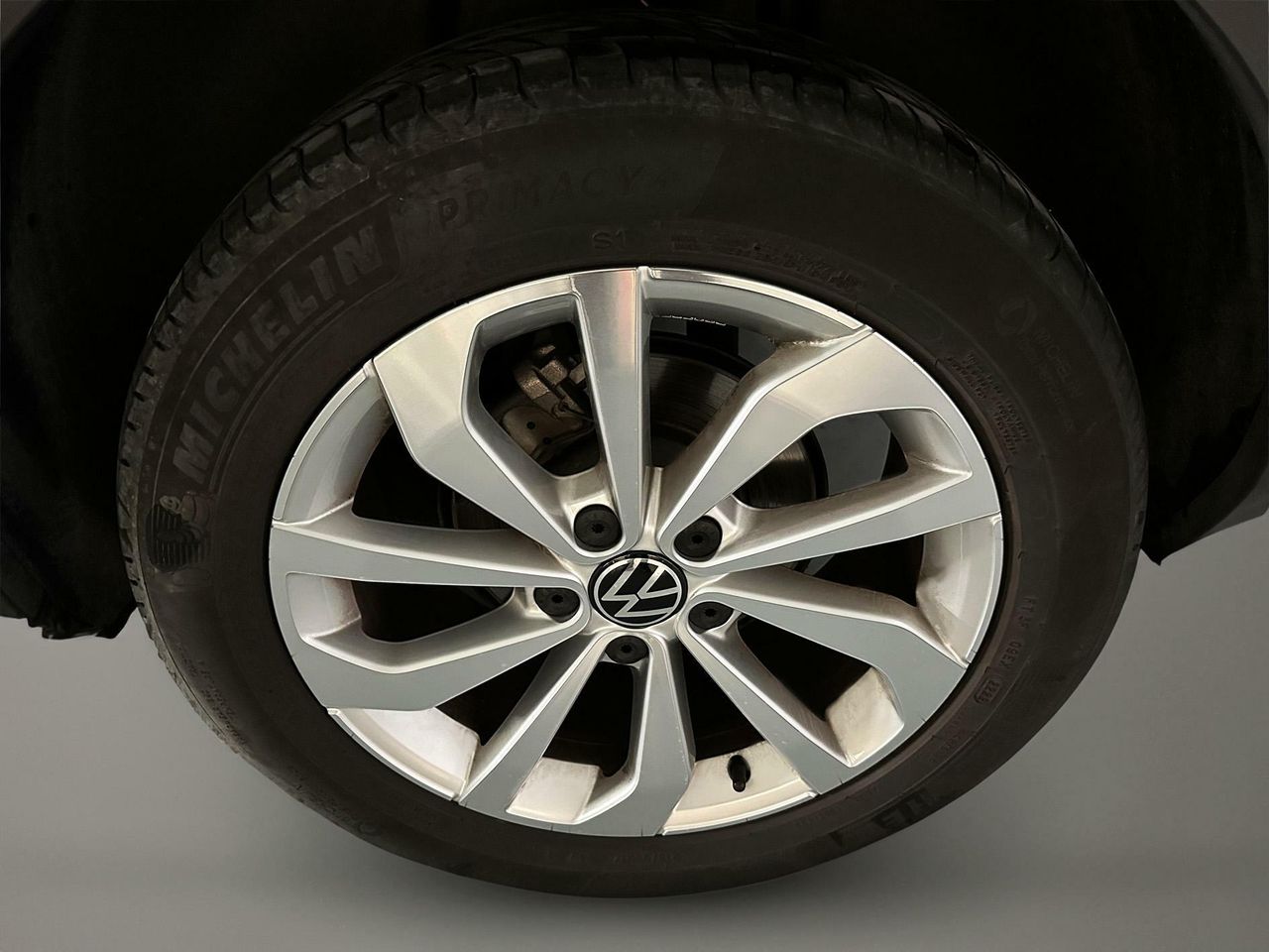 Foto Volkswagen T-Roc 25