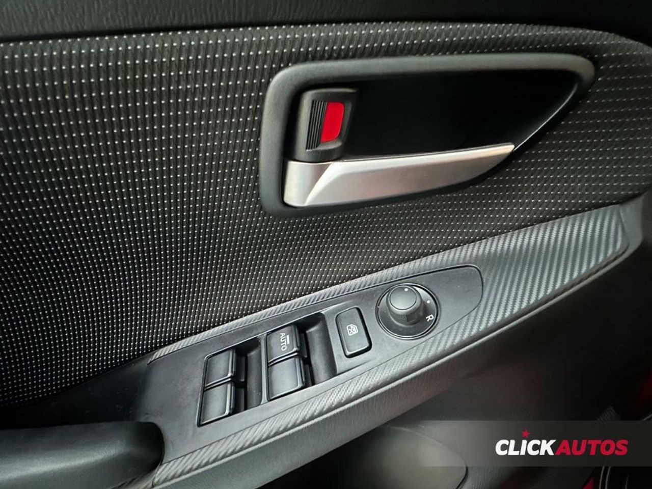 Foto Mazda Mazda2 19