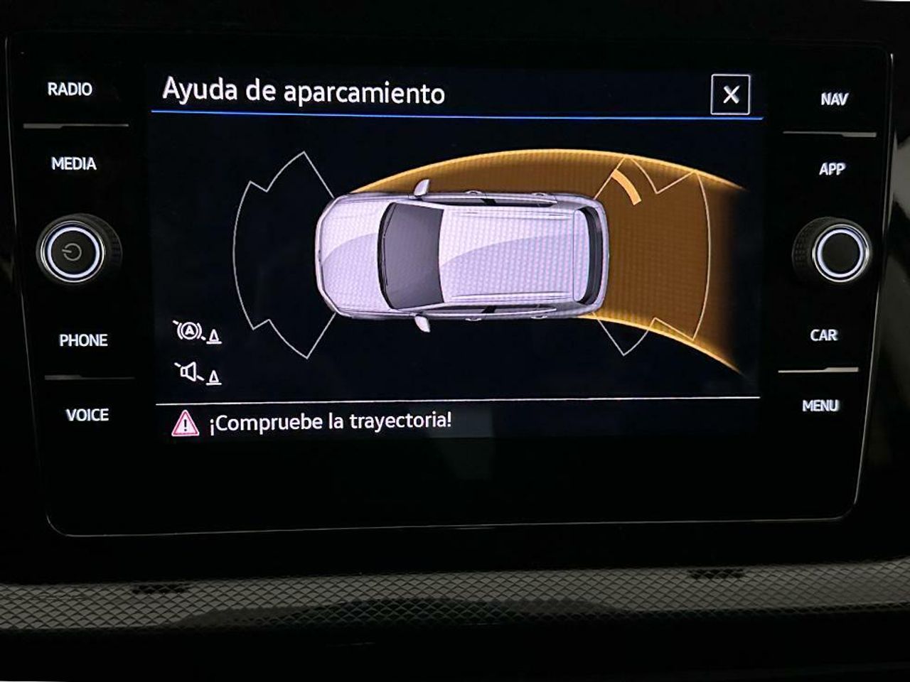 Foto Volkswagen T-Cross 11