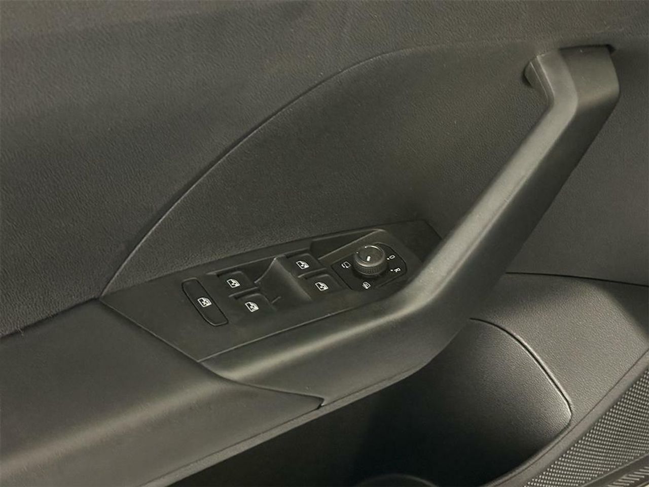 Foto Volkswagen T-Cross 17