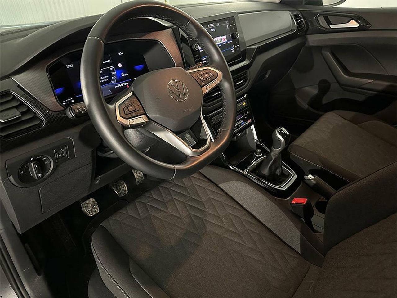 Foto Volkswagen T-Cross 18