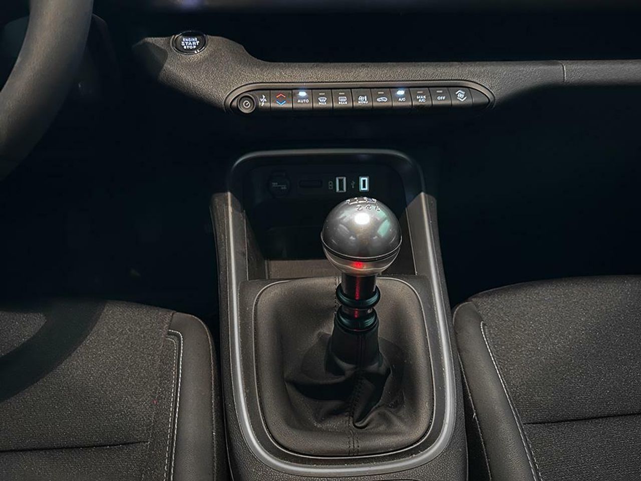 Foto Jeep Avenger 14
