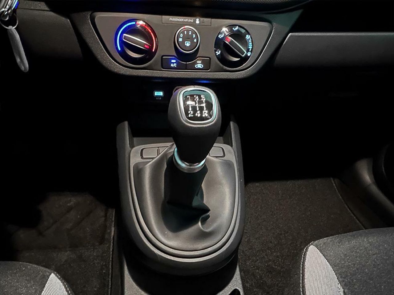 Foto Hyundai i10 13