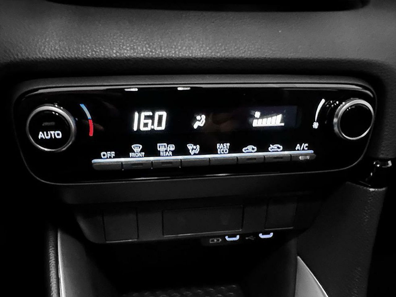 Foto Toyota Yaris 13