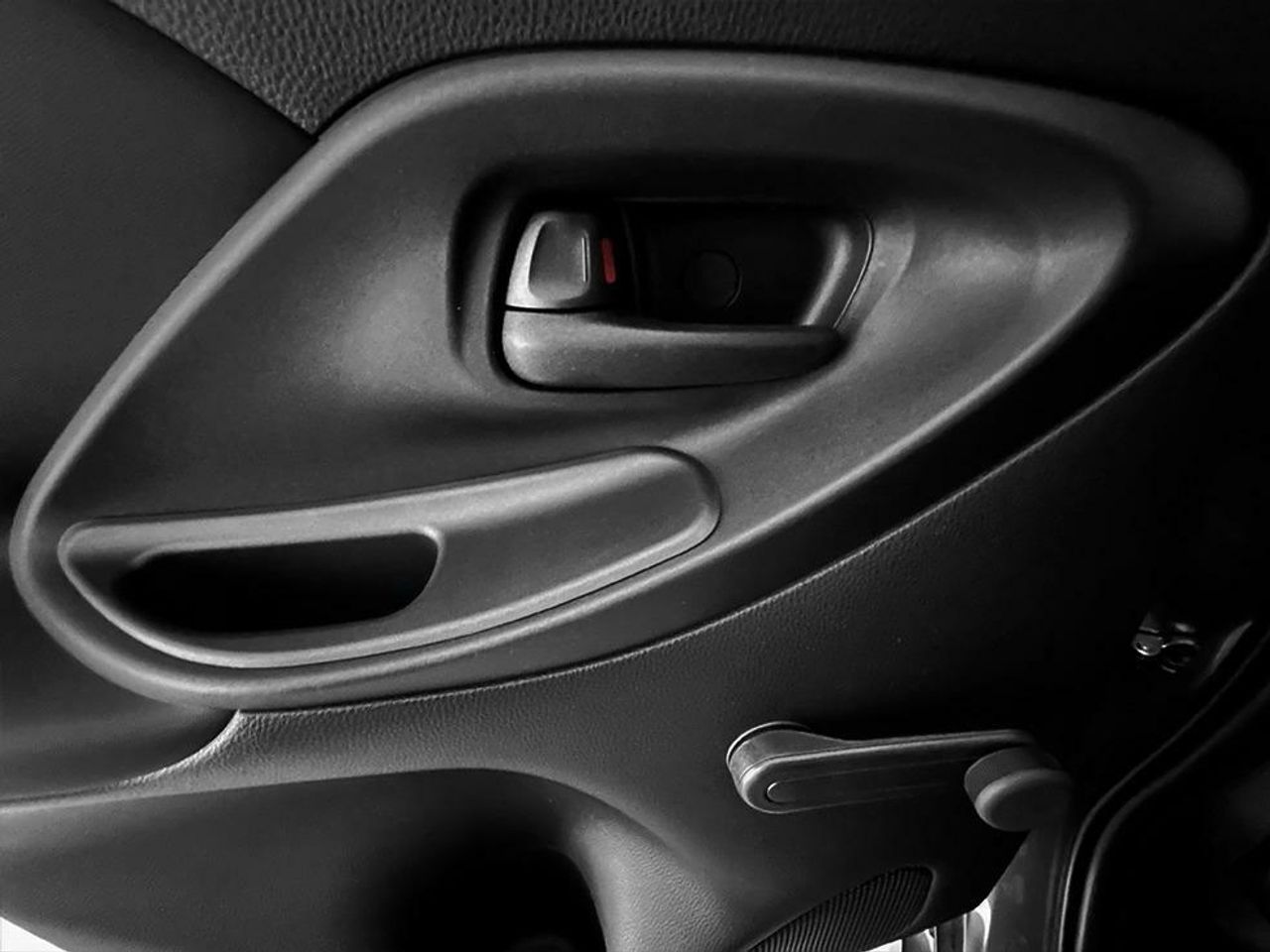 Foto Toyota Yaris 16