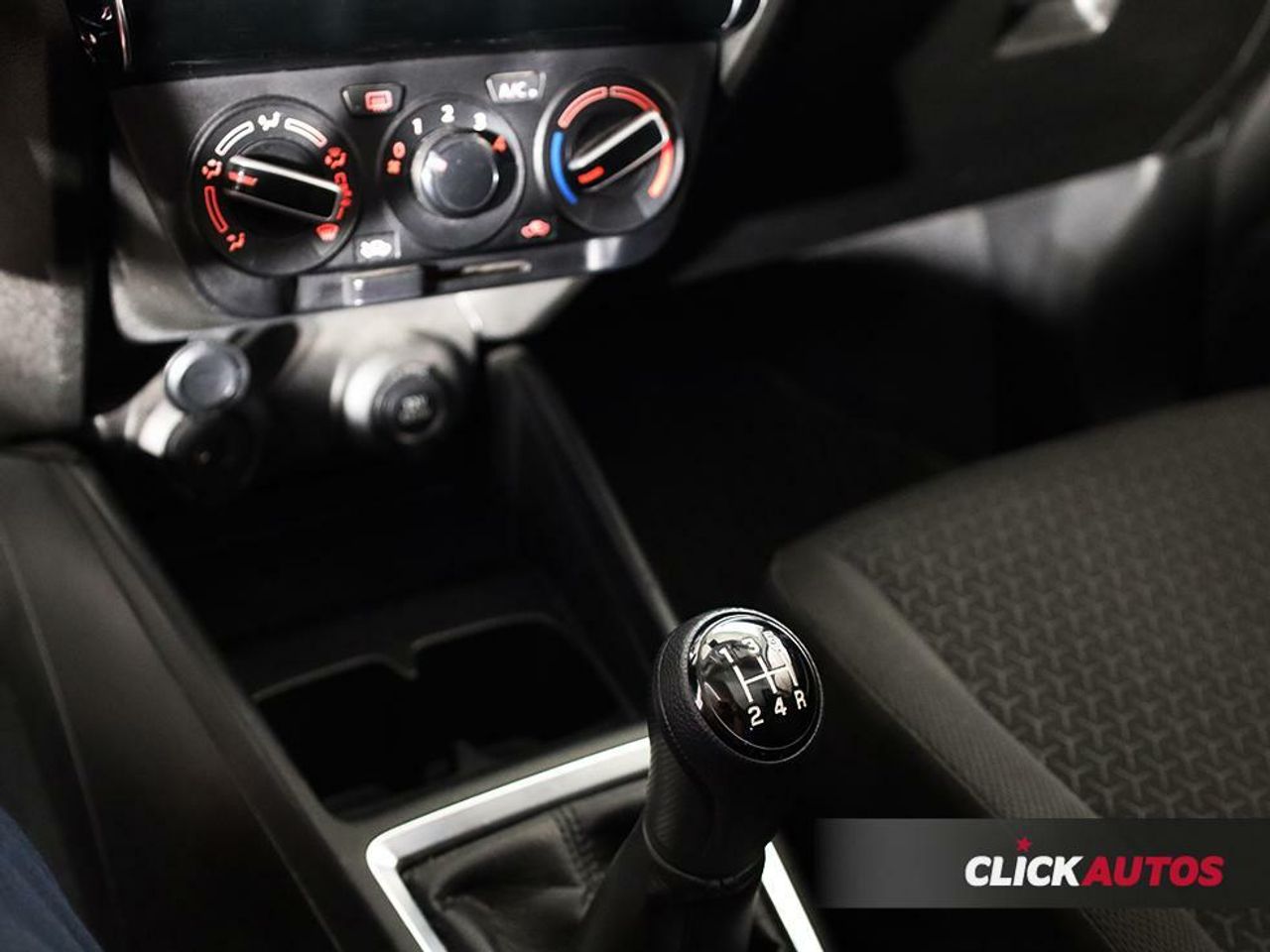 Foto Suzuki Swift 9