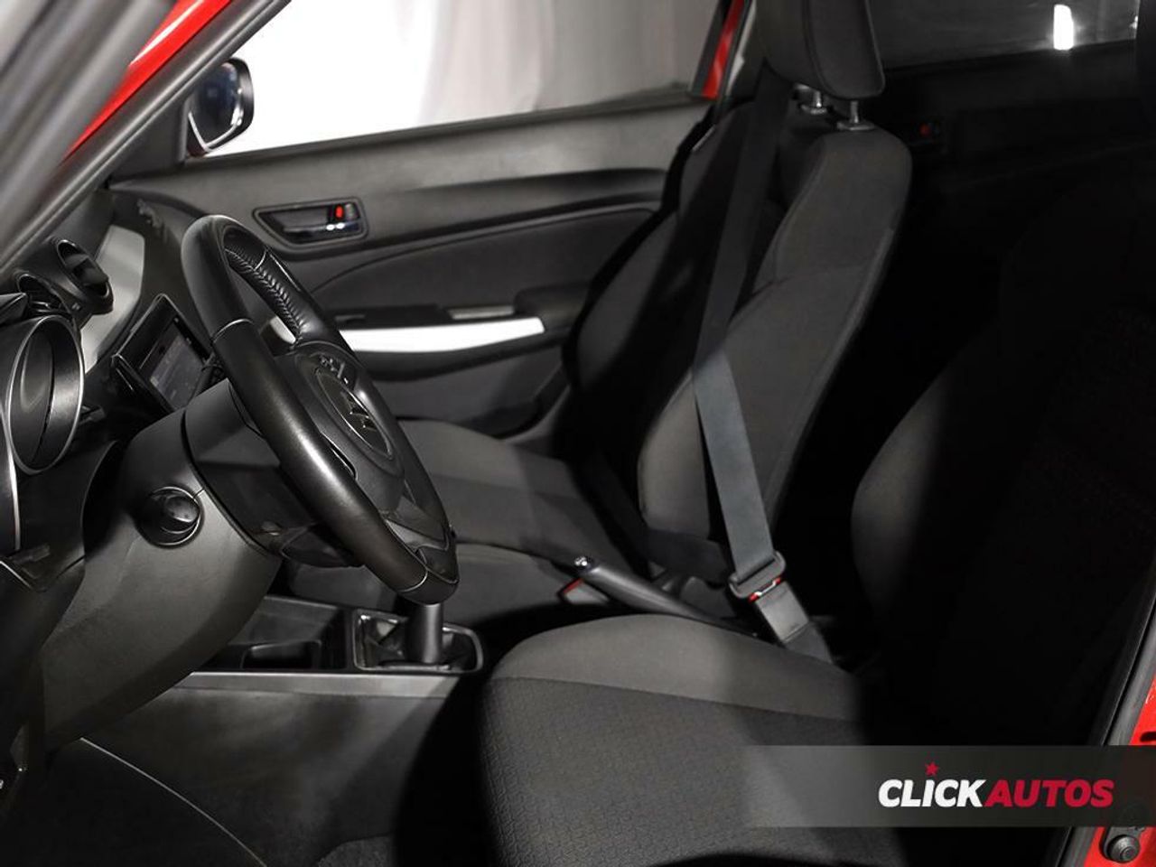 Foto Suzuki Swift 11