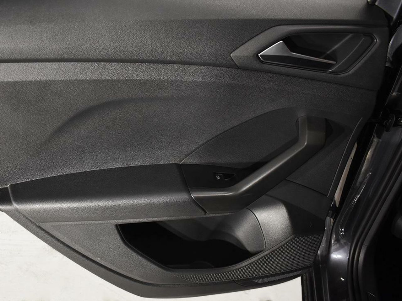 Foto Volkswagen T-Cross 15