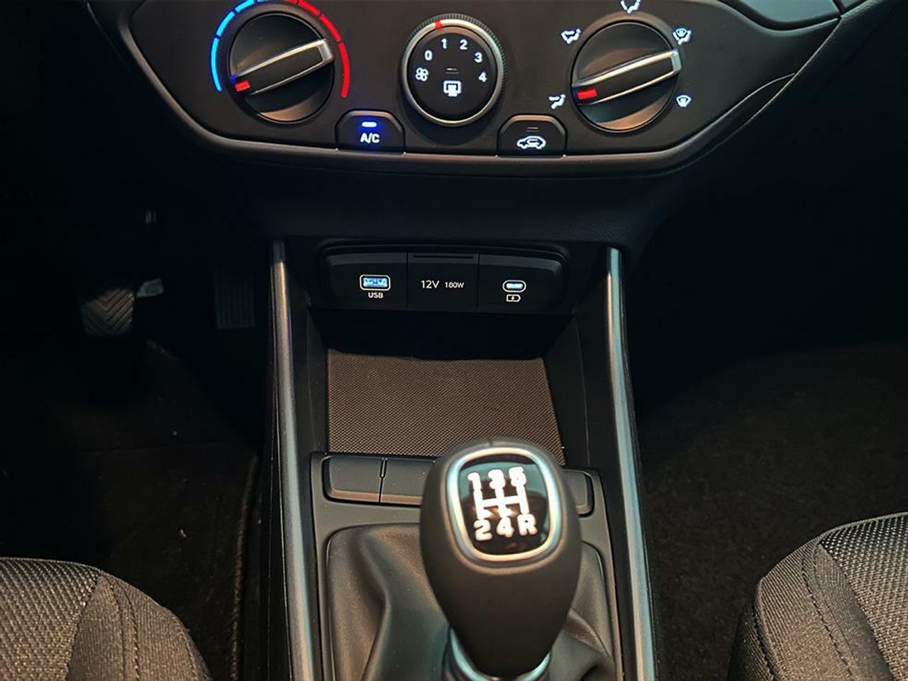 Foto Hyundai Bayon 13
