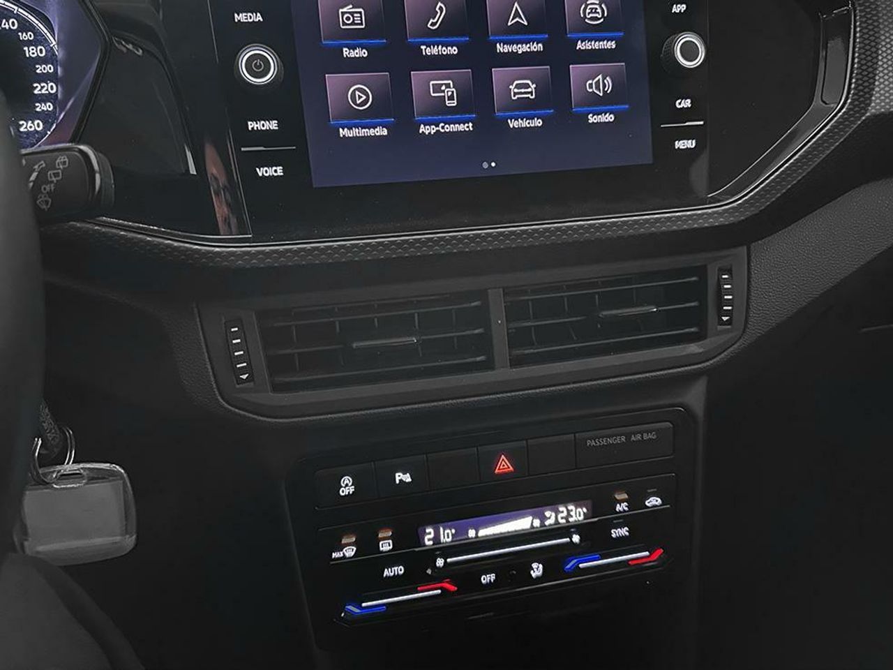 Foto Volkswagen T-Cross 9