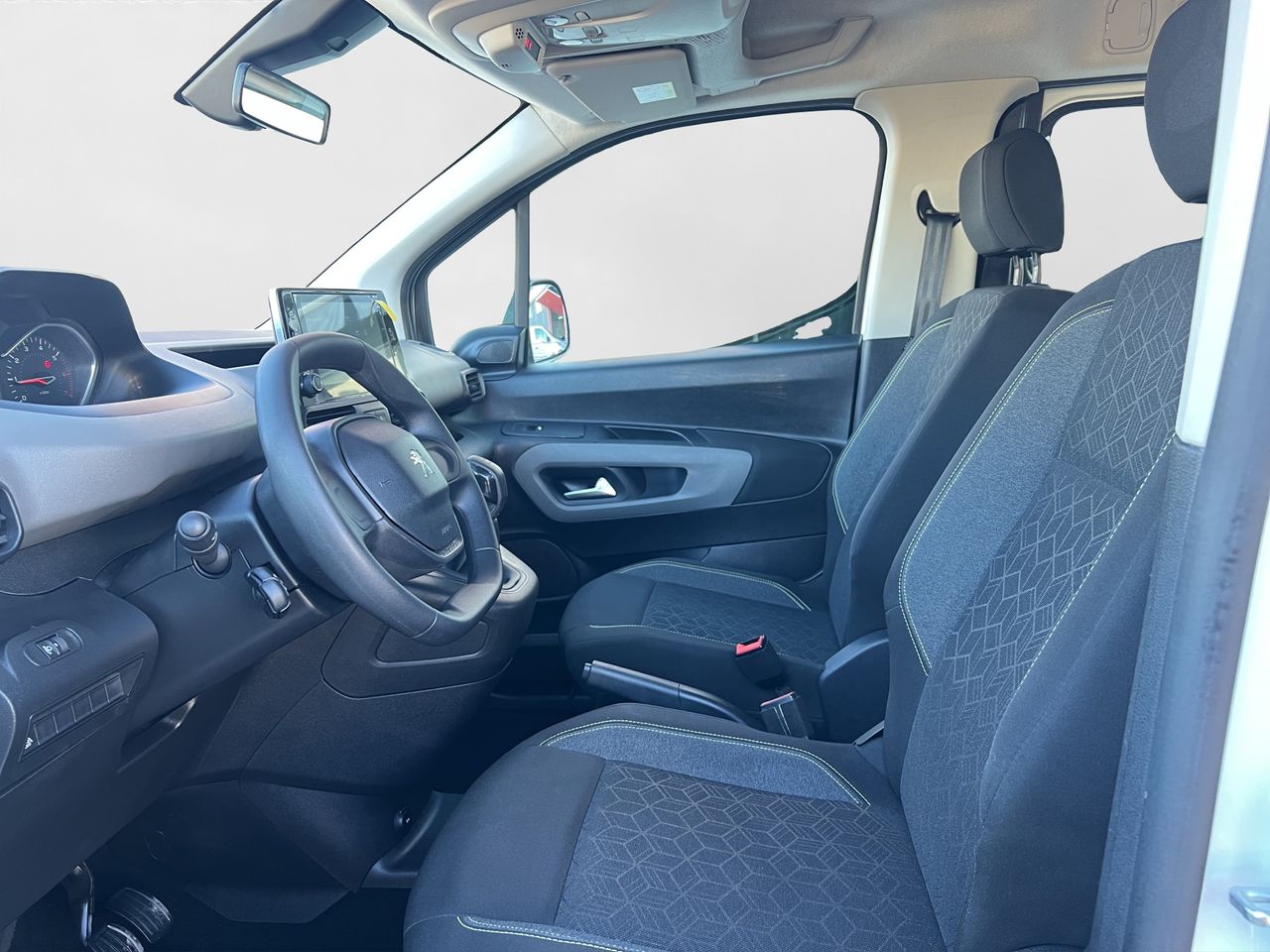 Foto Peugeot Rifter 11