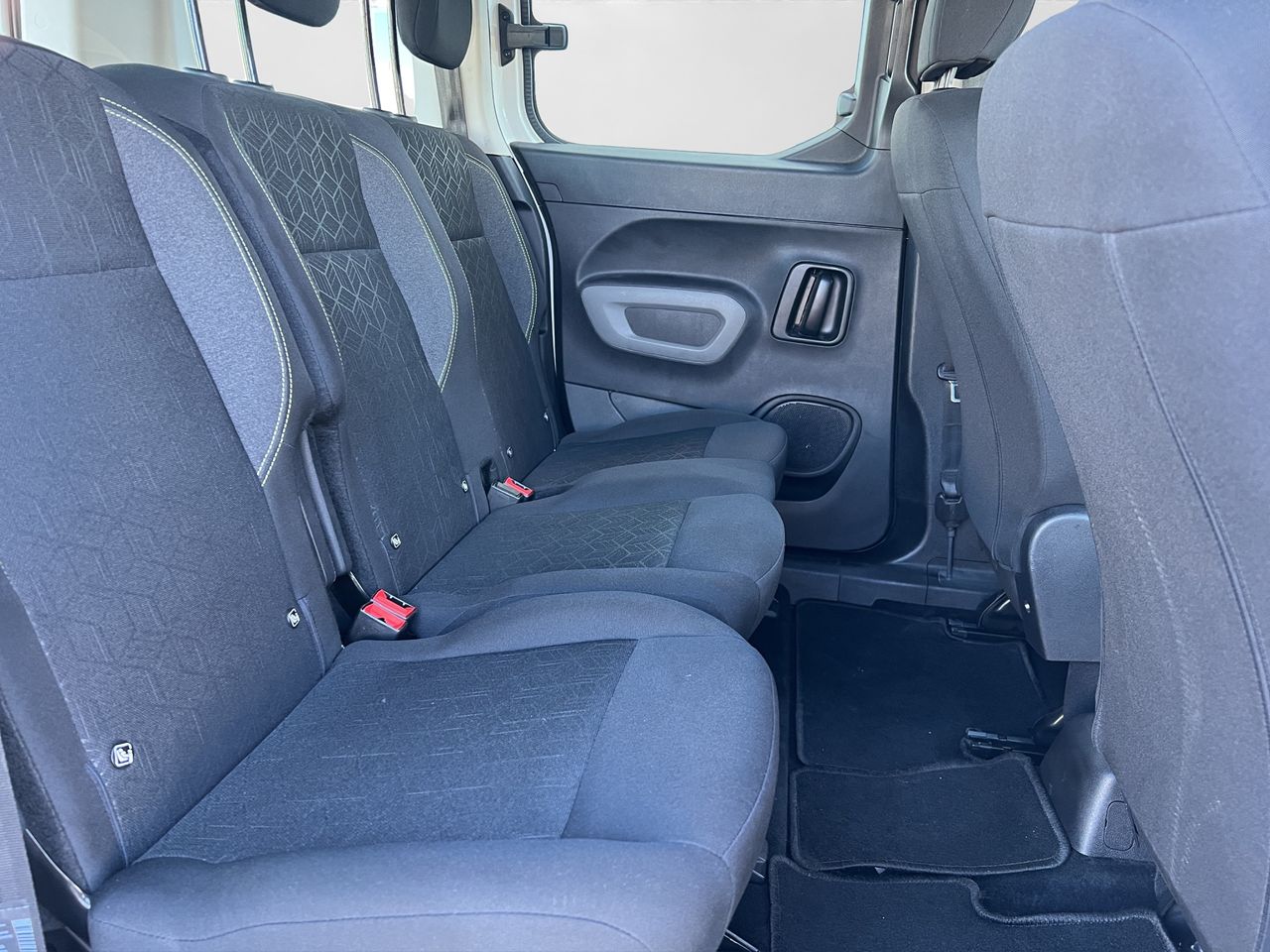 Foto Peugeot Rifter 15