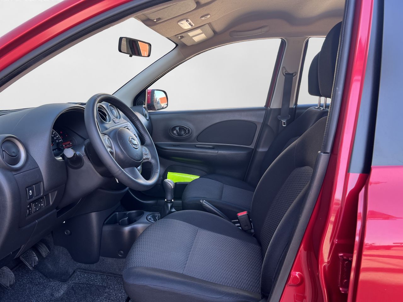 Foto Nissan Micra 9