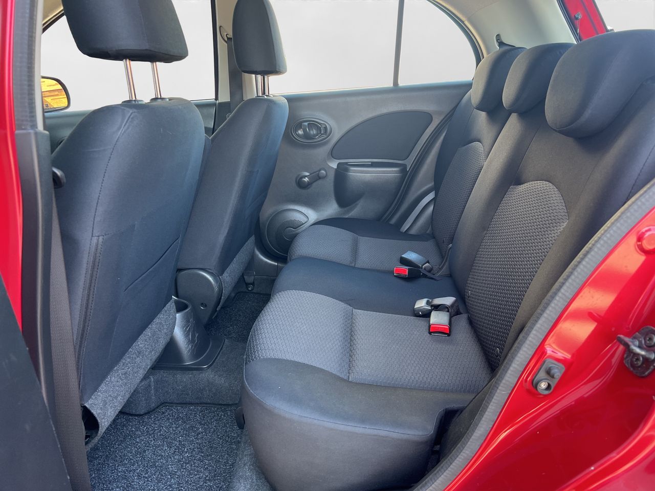 Foto Nissan Micra 11