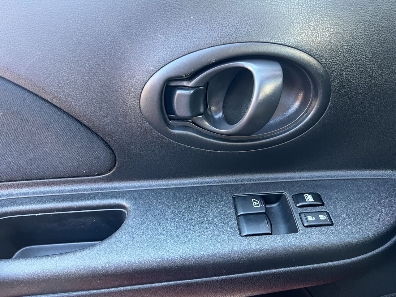 Foto Nissan Micra 12