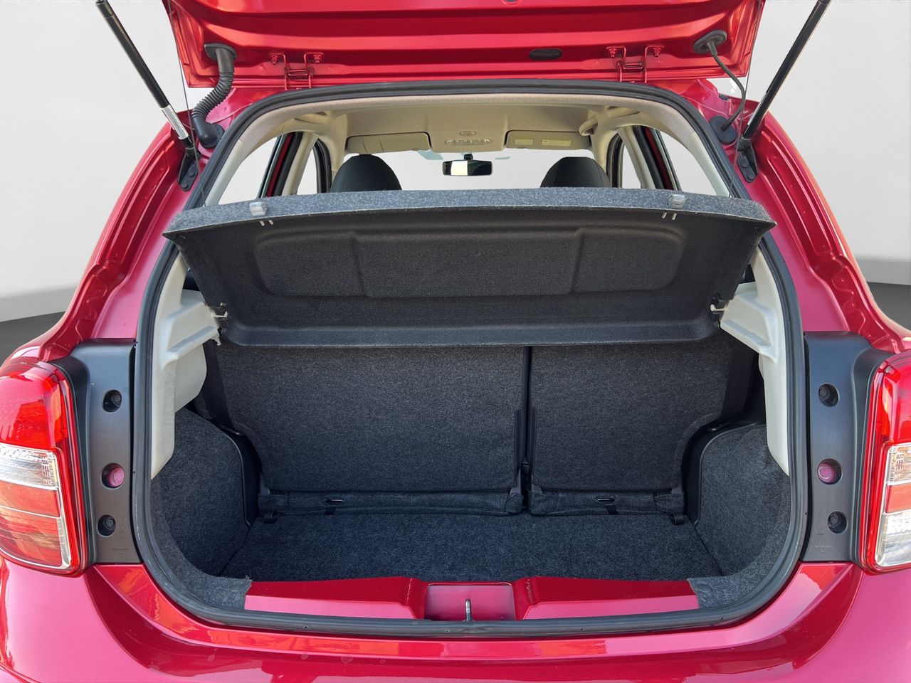Foto Nissan Micra 17