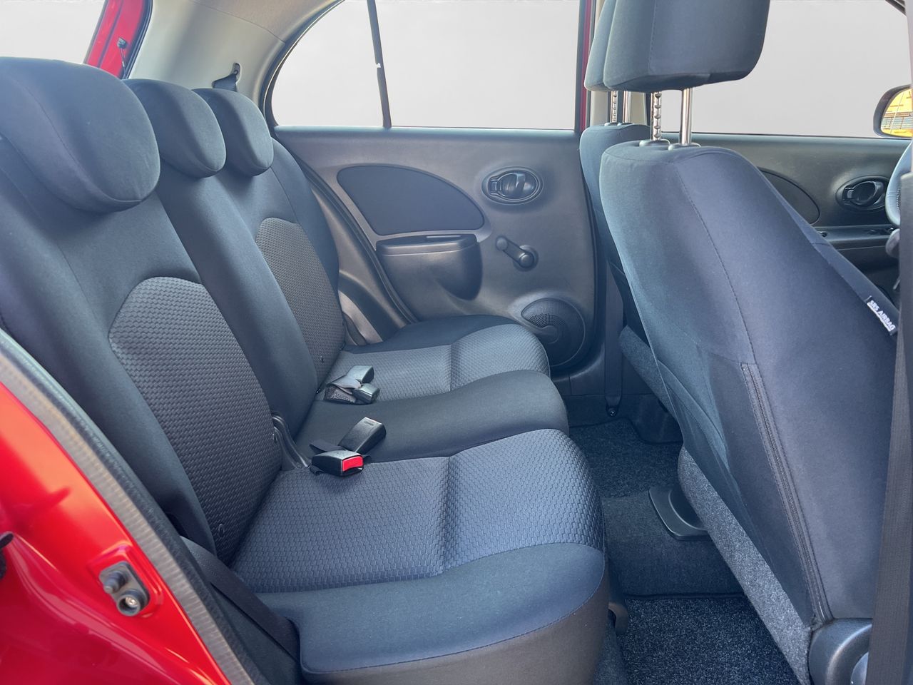 Foto Nissan Micra 18