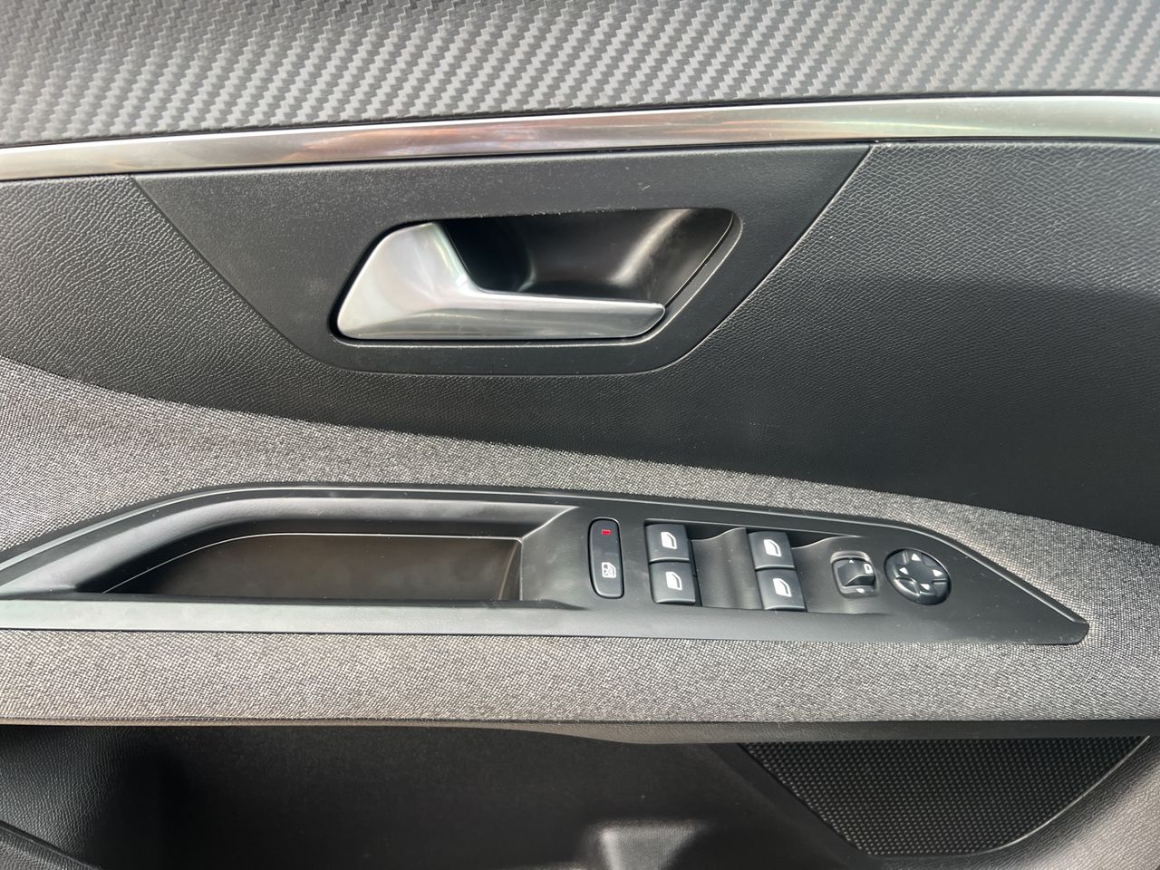 Foto Peugeot 3008 10