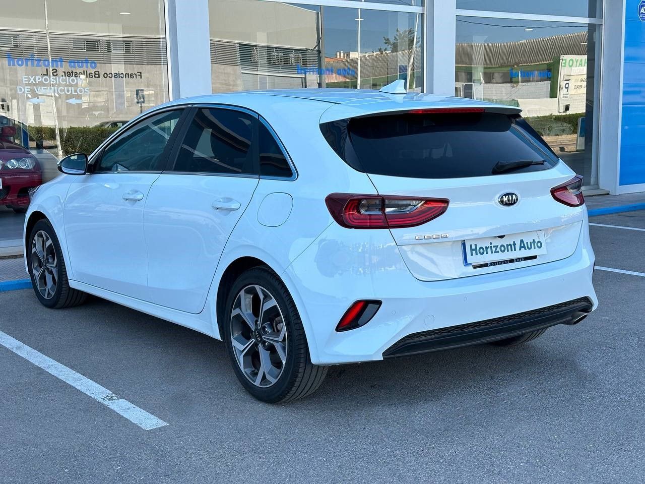 Foto Kia Ceed 11