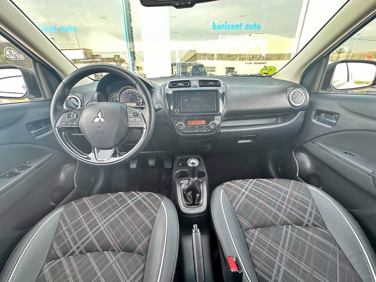 Foto Mitsubishi Space Star 4