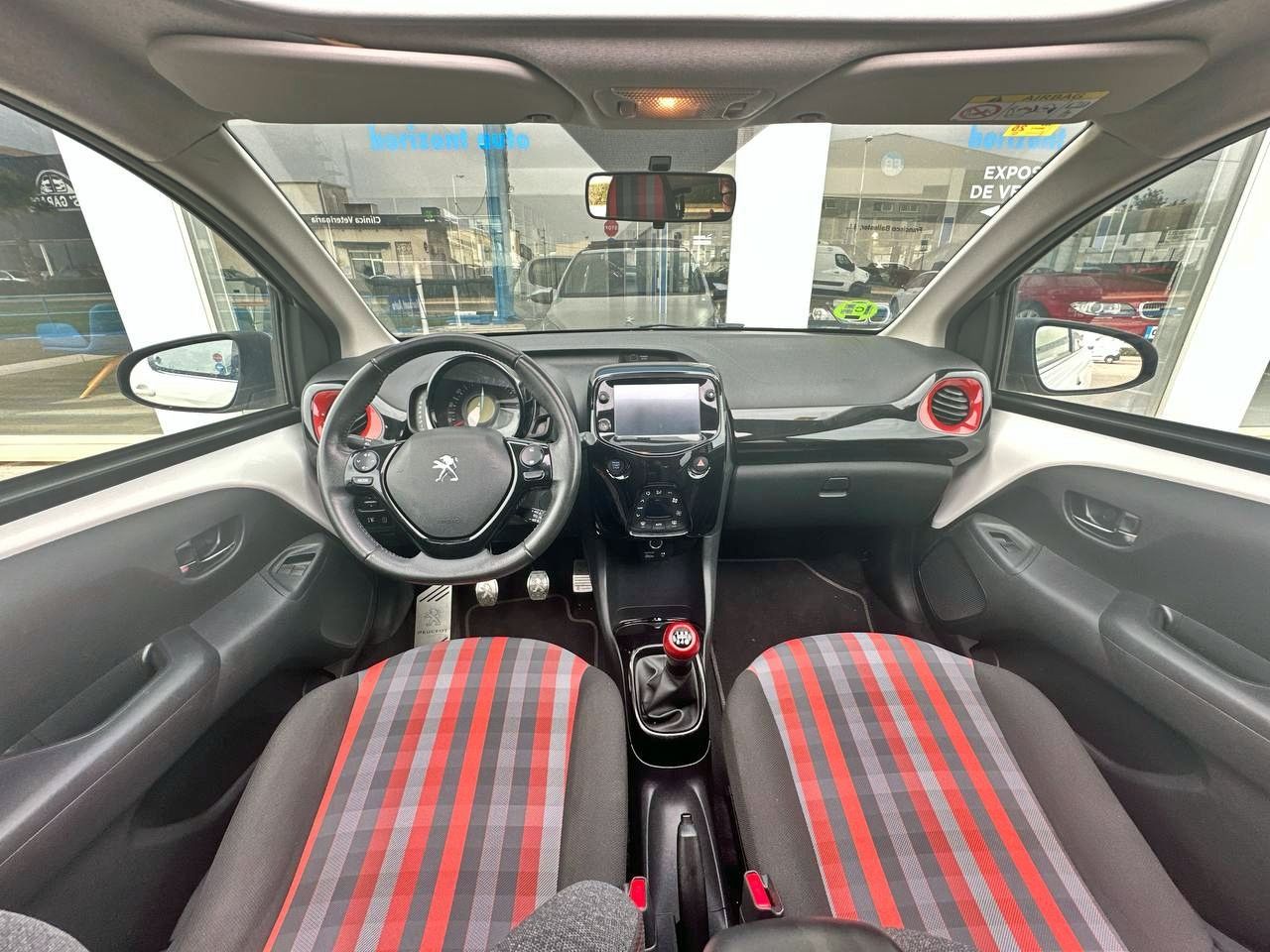 Foto Peugeot 108 4