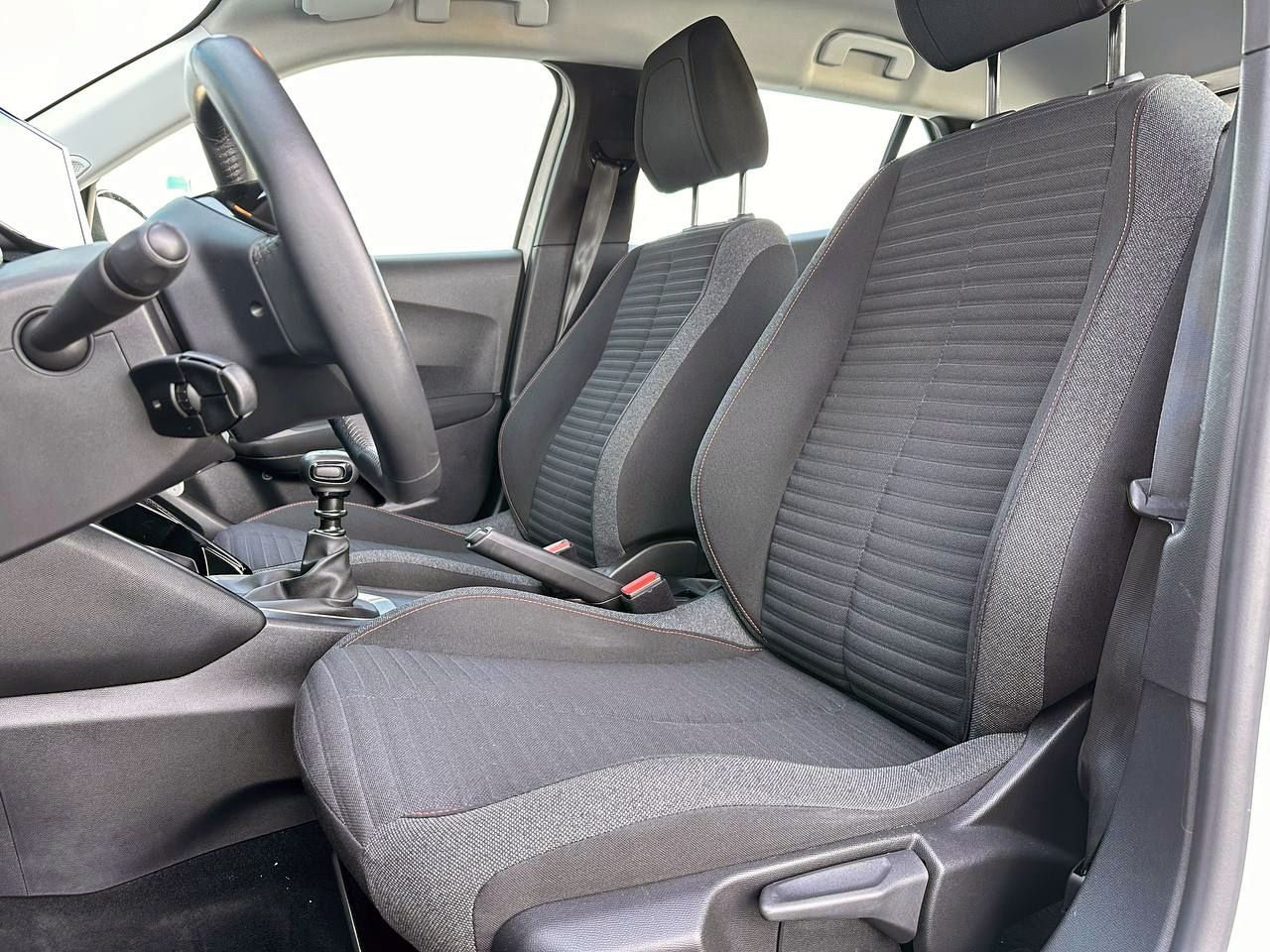 Foto Peugeot 2008 8