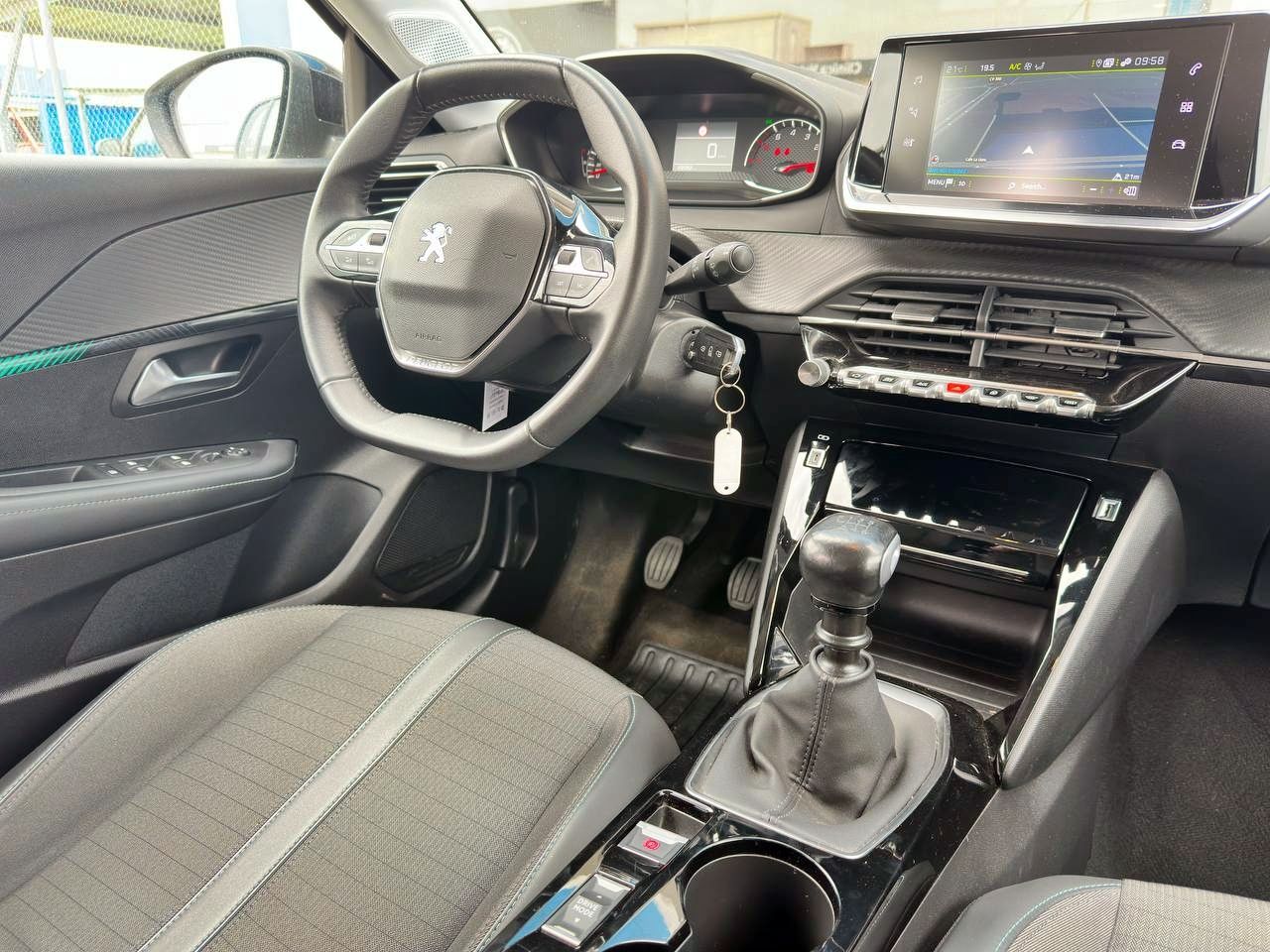 Foto Peugeot 208 5