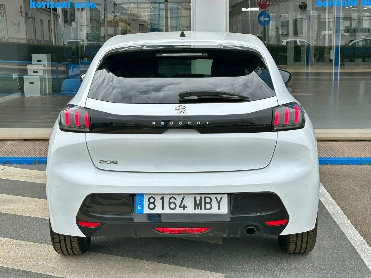 Foto Peugeot 208 11