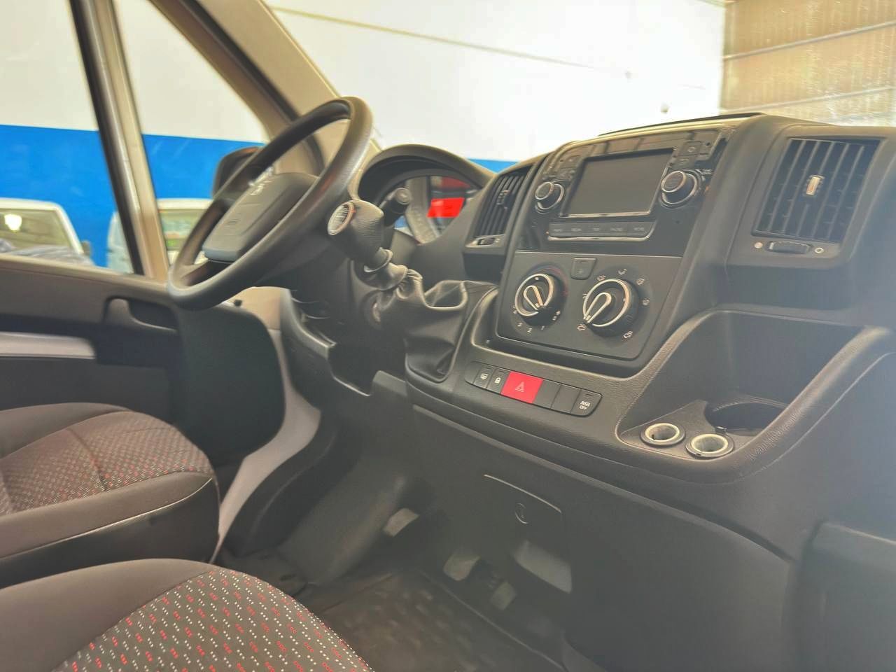 Foto Peugeot Boxer 5