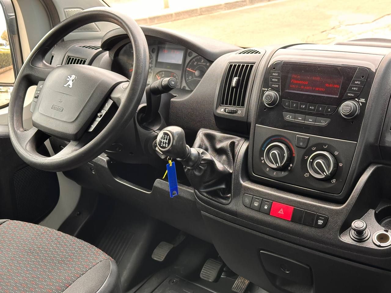 Foto Peugeot Boxer 5